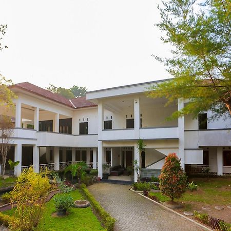 Hotel O Puncak Bogor Near Taman Safari Екстер'єр фото